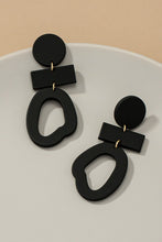 Load image into Gallery viewer, Geo shape link drop earrings
