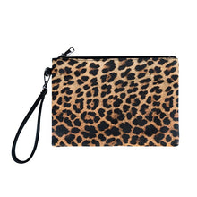 Load image into Gallery viewer, LEOPARD CLUTCH BAG
